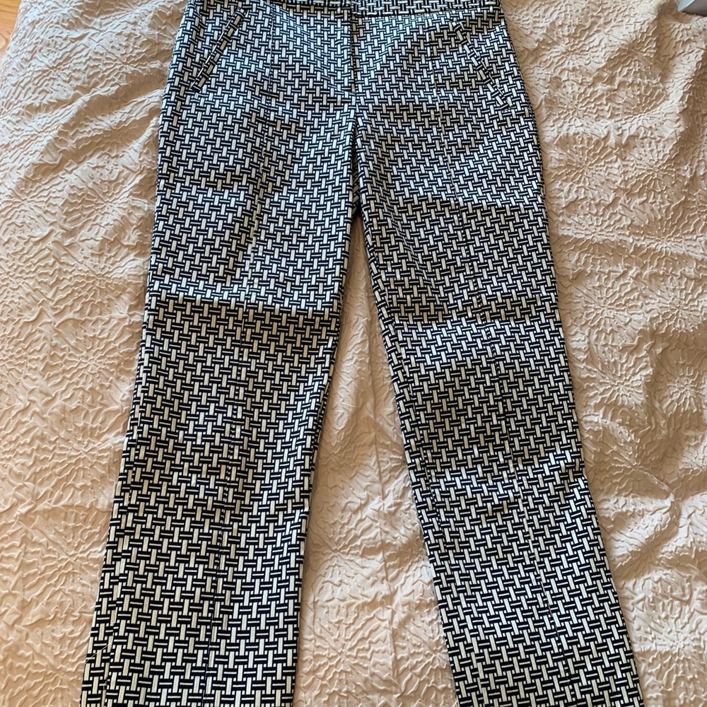 Tory Burch navy and white patterned pants. Size 4, like new.